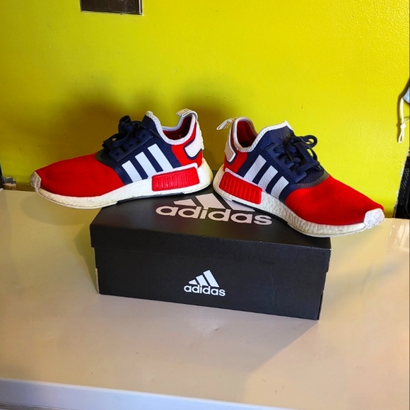 Adidas Sneakers - Picture 1 of 4